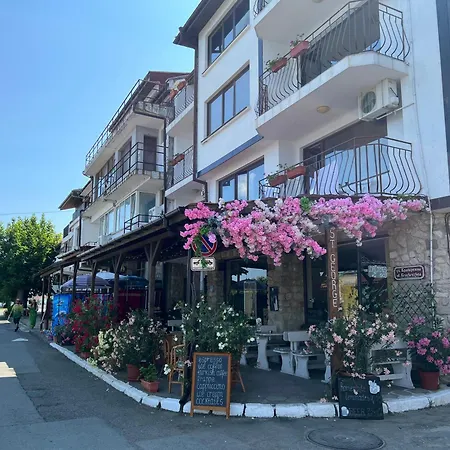 Gasthuis Saint George - Old 3*